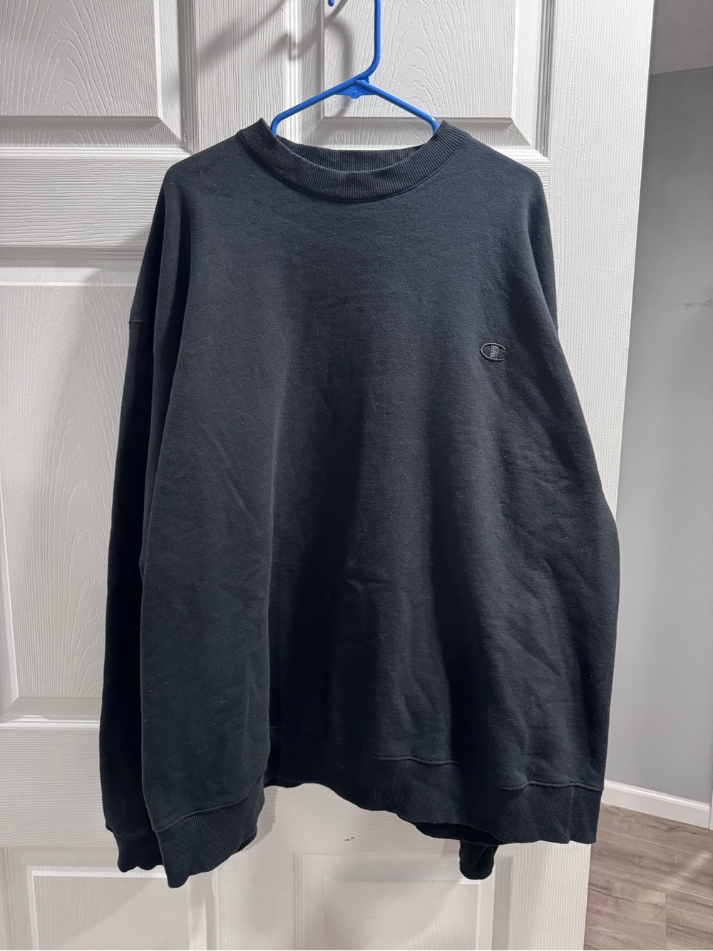 Champion Black Crewneck Sweatshirt